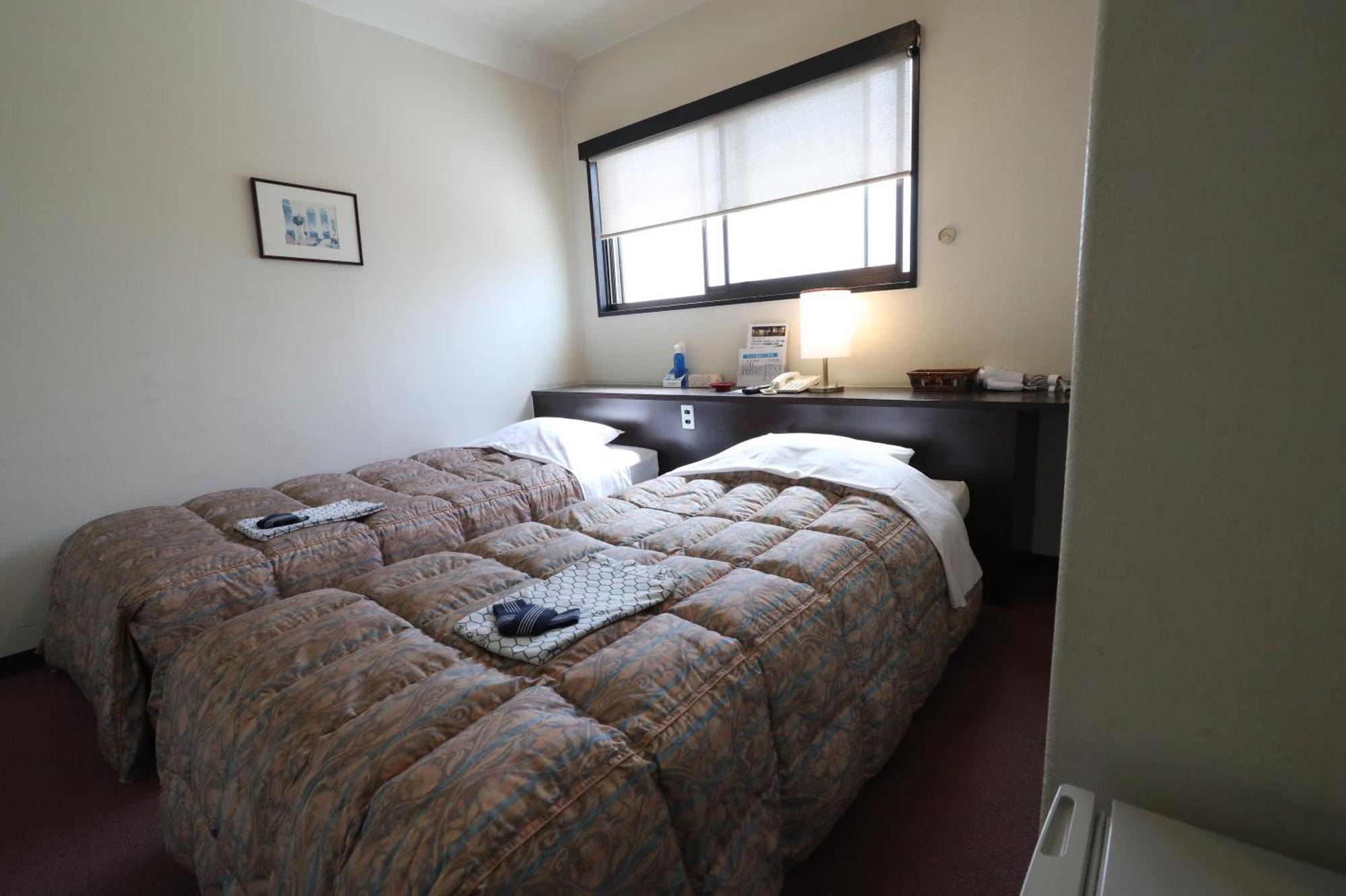 Hotel New Yama Нагано Екстериор снимка